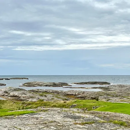 Hus Med Panoramutsikt I Bud Exterior photo