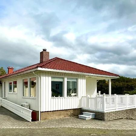 Hus Med Panoramutsikt I Bud Exterior photo